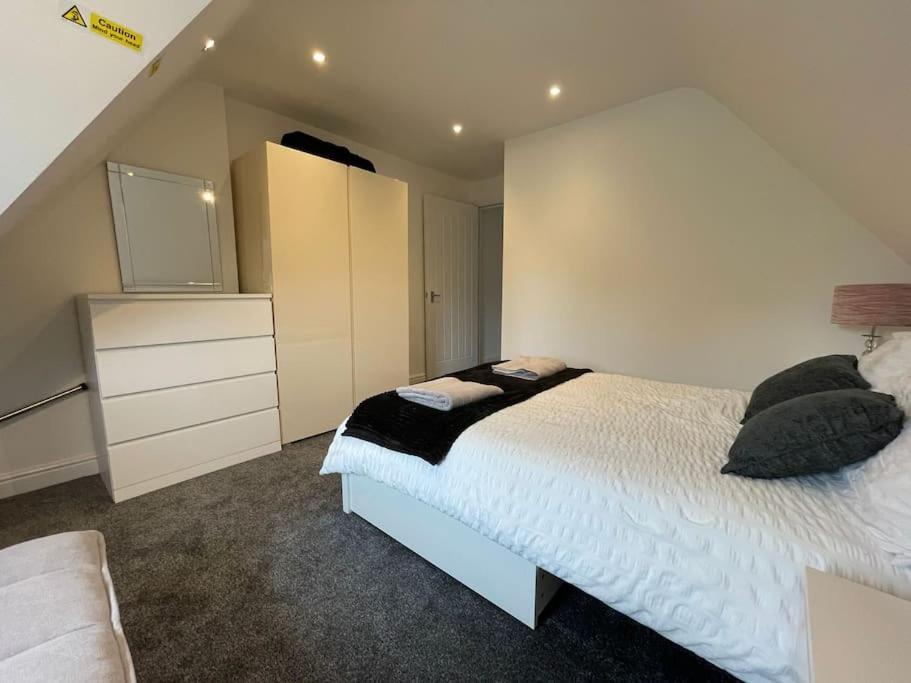 קידלינגטון Rosey Lodge -1Bedroom Cousy Flat - Parking, Netflix, Wifi - Close To Blenheim Palace & Oxford - F5 מראה חיצוני תמונה