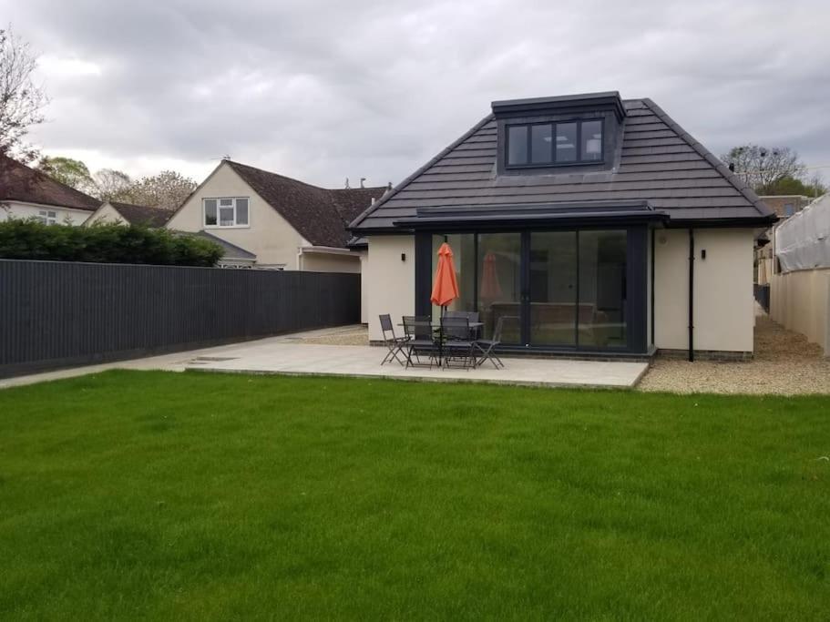 קידלינגטון Rosey Lodge -1Bedroom Cousy Flat - Parking, Netflix, Wifi - Close To Blenheim Palace & Oxford - F5 מראה חיצוני תמונה