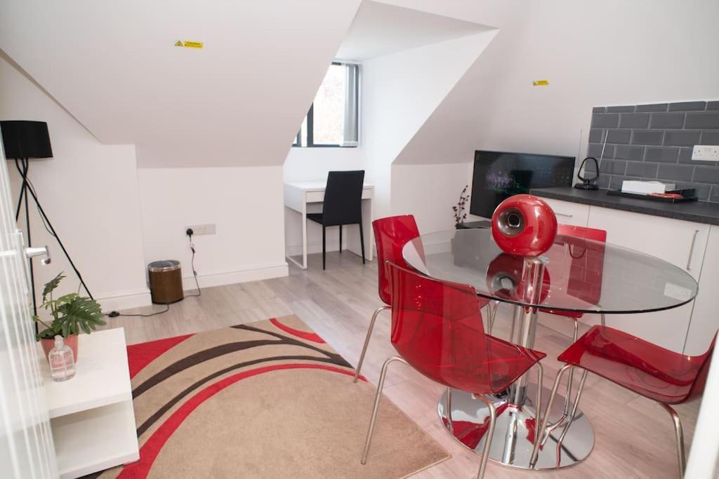 קידלינגטון Rosey Lodge -1Bedroom Cousy Flat - Parking, Netflix, Wifi - Close To Blenheim Palace & Oxford - F5 מראה חיצוני תמונה
