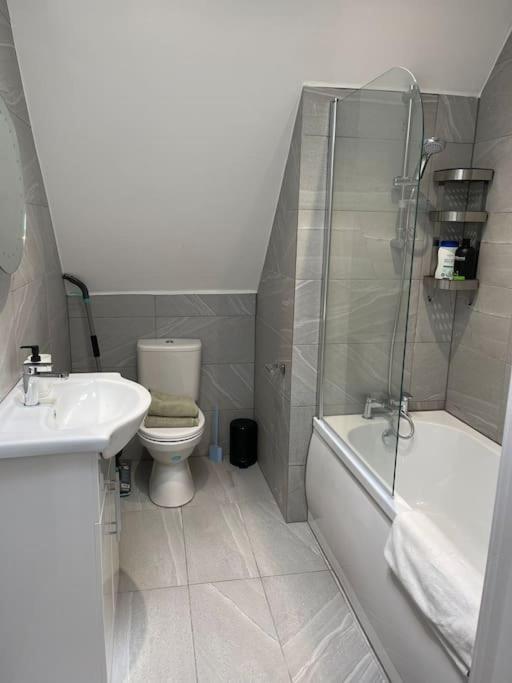 קידלינגטון Rosey Lodge -1Bedroom Cousy Flat - Parking, Netflix, Wifi - Close To Blenheim Palace & Oxford - F5 מראה חיצוני תמונה