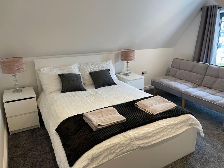 קידלינגטון Rosey Lodge -1Bedroom Cousy Flat - Parking, Netflix, Wifi - Close To Blenheim Palace & Oxford - F5 מראה חיצוני תמונה