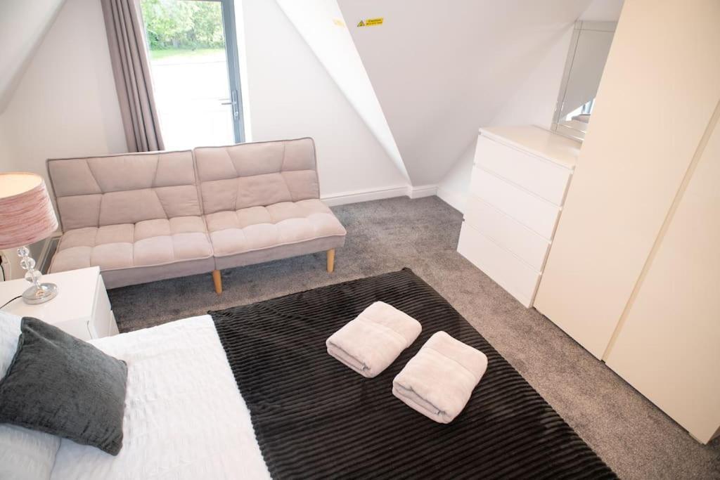 קידלינגטון Rosey Lodge -1Bedroom Cousy Flat - Parking, Netflix, Wifi - Close To Blenheim Palace & Oxford - F5 מראה חיצוני תמונה