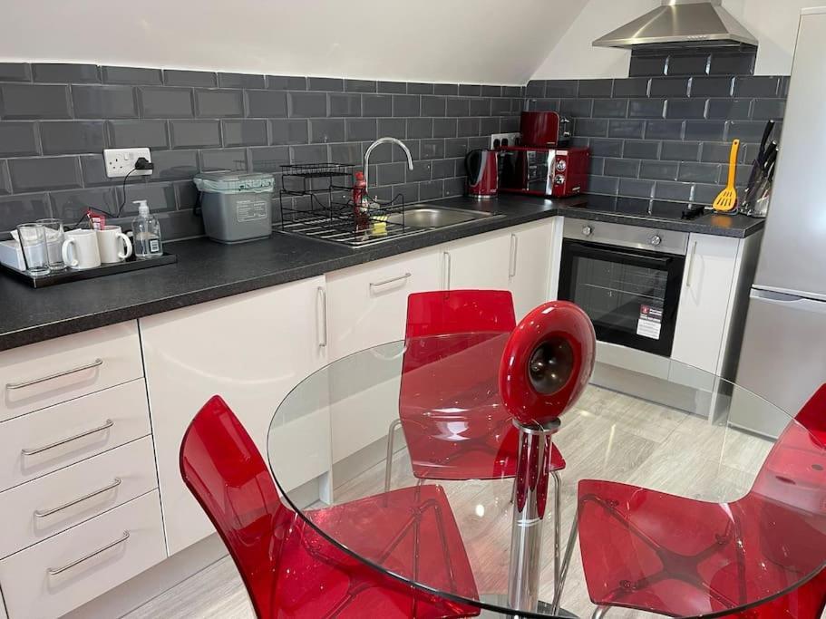 קידלינגטון Rosey Lodge -1Bedroom Cousy Flat - Parking, Netflix, Wifi - Close To Blenheim Palace & Oxford - F5 מראה חיצוני תמונה